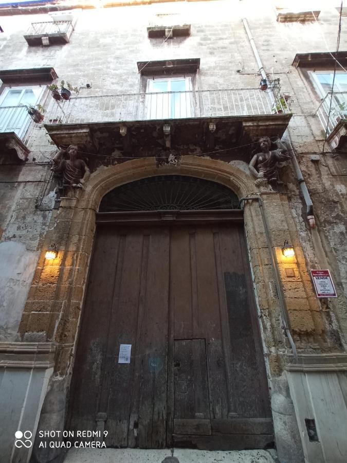 טאראנטו Palazzo Saraceno Apartment-Taras מראה חיצוני תמונה